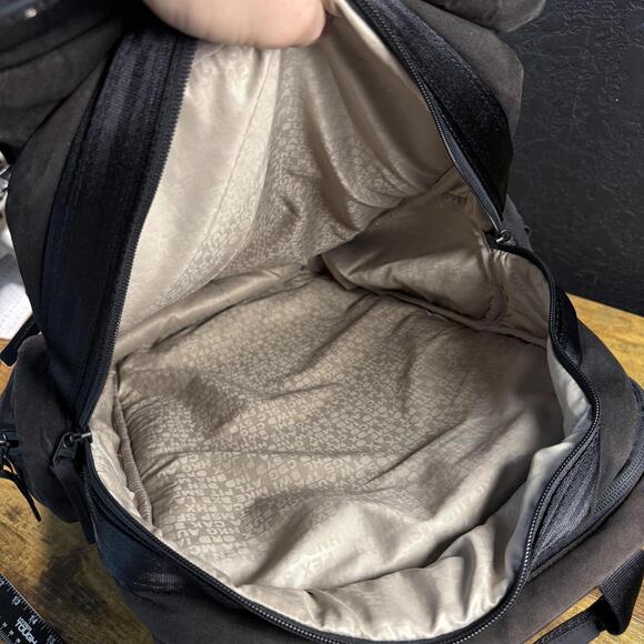 Under Armour Project Rock Tactical Pro Series Duffle Backpack Travel Bag - Picture 6 of 9